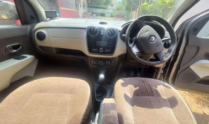 Used-Renault-Lodgy-Cars-in-MADURAI-Second-Renault-Lodgy-Cars-in-MADURAI-Per-Owned-Renault-Lodgy-Cars-in-MADURAI